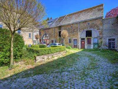 Magnifique et imposante grange en pierre à réhabiliter