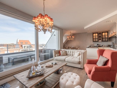 Lichtrijke penthouse met open zichten en 2 slaapkamers