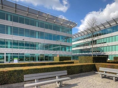 NICE OFFICES TO LET AS FROM 300 m² UP TO 11.000 m²