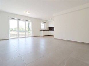 Prachtig nieuw, volledig ingericht appartement met 80 m² woo