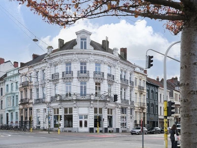 Statig handelspand op de Kortrijksesteenweg