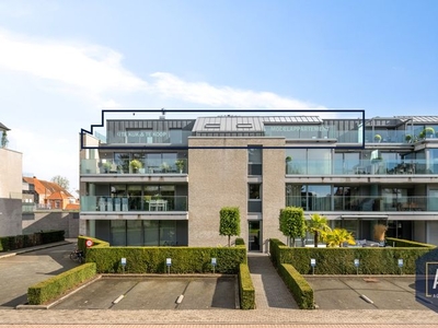 Weelderige penthouse met verfijnde luxe in Waregem