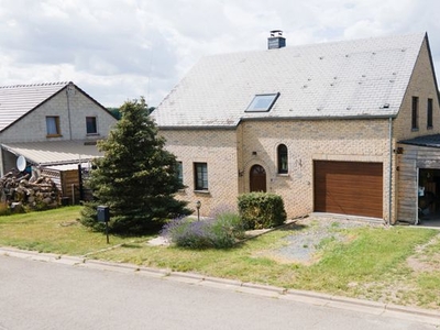 Maison 4 façades avec piscine Habay