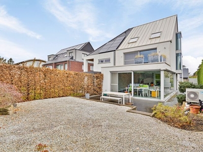 Moderne duplex met zonnig terras