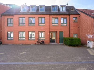 1-slaapkamerappartement met kelderberging en terras op rust