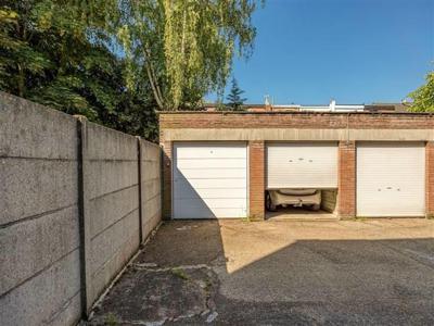 Garagebox in afgesloten complex