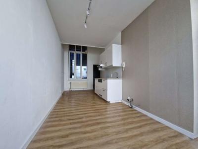 Gerenoveerd 1-slaapkamer appartement op superlocatie