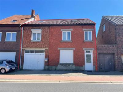 Gezinswoning in het centrum van Nieuwerkerken (Limburg)