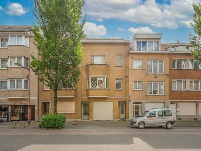 Karaktervolle burgerwoning met 3 slaapkamers, tuin en dubbel