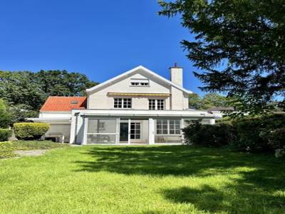 ! SOUS-OPTION ! Charmante maison située dans un clos