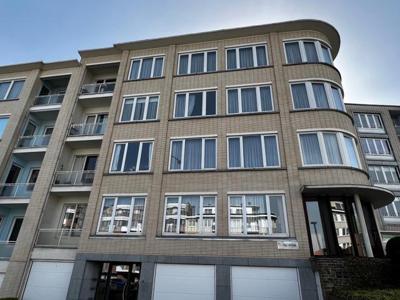 PRACHTIGE PENTHOUSE MET 5 SLPK + TERRAS + GARAGE