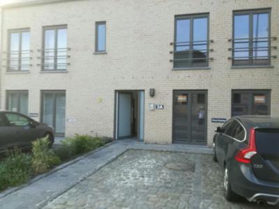 Ruim, rustig gelegen benedenappartement met tuin