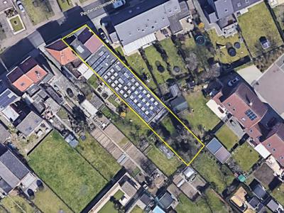 Ruime opslagplaats (320m²) met luxueus afgewerkte woning