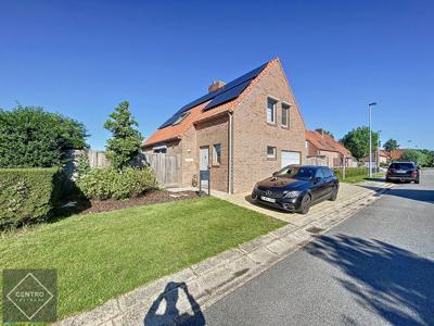 Rustig gelegen, instapklare VILLA op 665m² grond!