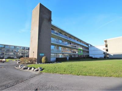 VERNIEUWD APPARTEMENT AAN ZEE