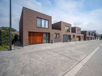 KRUISHOUTEM - Energiezuinige woning met 3 SLPK. en tuin p...