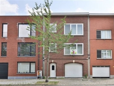 Ruime kangoeroewoning (220m²) in het centrum van Wilrijk