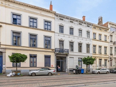 Studenten studio met eigen sanitair & keuken nabij Botanique