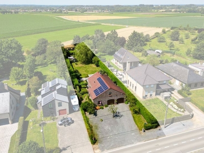 Te koop, ruime villawoning met tal van mogelijkheden op 1...