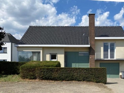 Landelijke Woning (ONDER OPTIE !!)