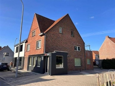 NIEUWE KANTOORRUIMTE met PARKING!