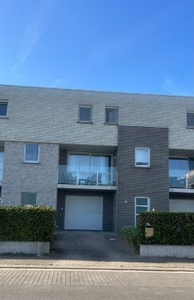 Rustig gelegen woning met 3 slaapkamers en ruime garage