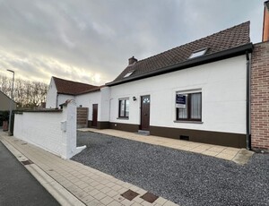 Knappe, landelijke woning met extra berging en tuin te huur