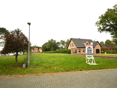 Rustig gelegen bouwgrond (1550 m²) dichtbij het centrum