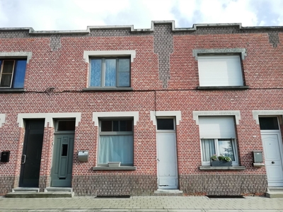 Ruime woning met terras te Herentals.