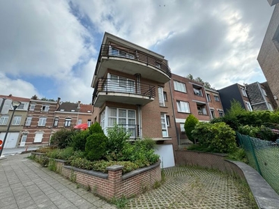 OPTIE Appartementsgebouw met 3 appartementen en 1 studio