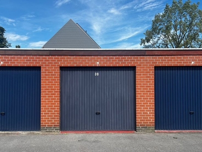 Garage te huur vlak naast de bibliotheek te Harelbeke