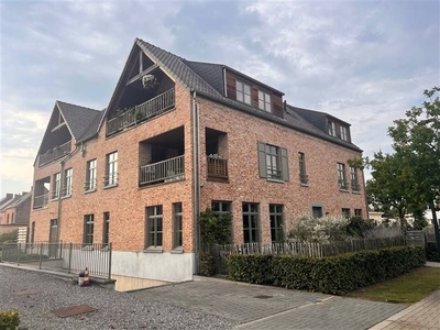 Gezellig dakappartement met 2 slpk, terras en 2 staanplaatse