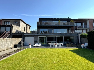 Modern en ruim duplex appartement van ca. 270 m²