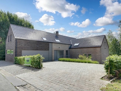 Moderne villa met 4 slaapkamers in Pays des Collines