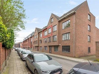 Ruim appartement met twee slaapkamers nabij Grote Markt