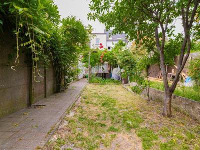 Huis met grote tuin vlakbij het Rozebroekenpark