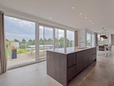 Prachtige penthouse (bj 2011) te Nieuwpoort-Stad (200 m²) i