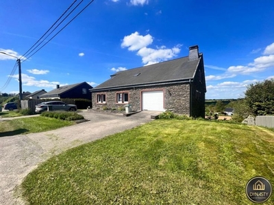 Villa met 6 slaapkamers en 240 m² aan garages