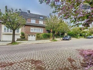 A vendre : Villa 5 chambres avec jardin et garage à Anderlec