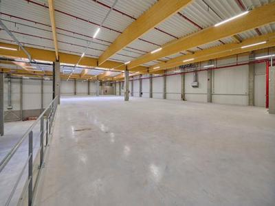 19.762 m² nieuwbouw KMO-unit + kantoor/mezzanine nabij E313