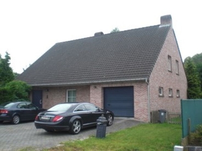 Alleenstaande woning met tuin en garage