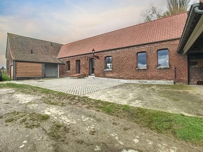 Recent gerenoveerde hoeve te huur in Ellezelles