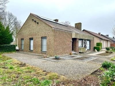 Ruime woning (205m2 NBO) met 3 slaapkamers op een percee...