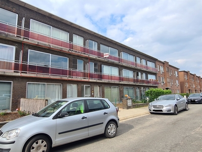 2 slaapkamer appartement met bureau/berging, terras en garage