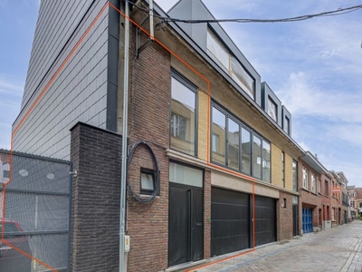 Gerenoveerde duplex boutique woning in Lier met tuin, garag