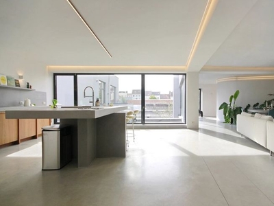 Langs de gracht : Schitterende penthouse loft van 170m² met