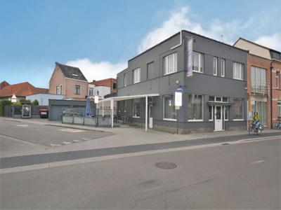 Commercieel vastgoed met bovenliggende woonst op 356 m²