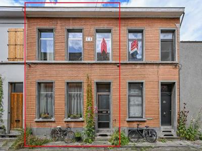 GOED GELEGEN WONING