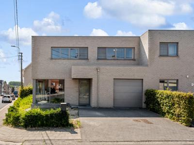 HOB met 3 slaapkamers, 2 badkamers en garage