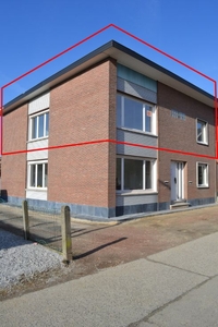 appartement met 2 slaapkamers, terrasje en garage